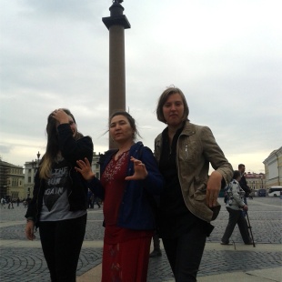 Mya, Veronika, Stéphanie: on fait du tourisme